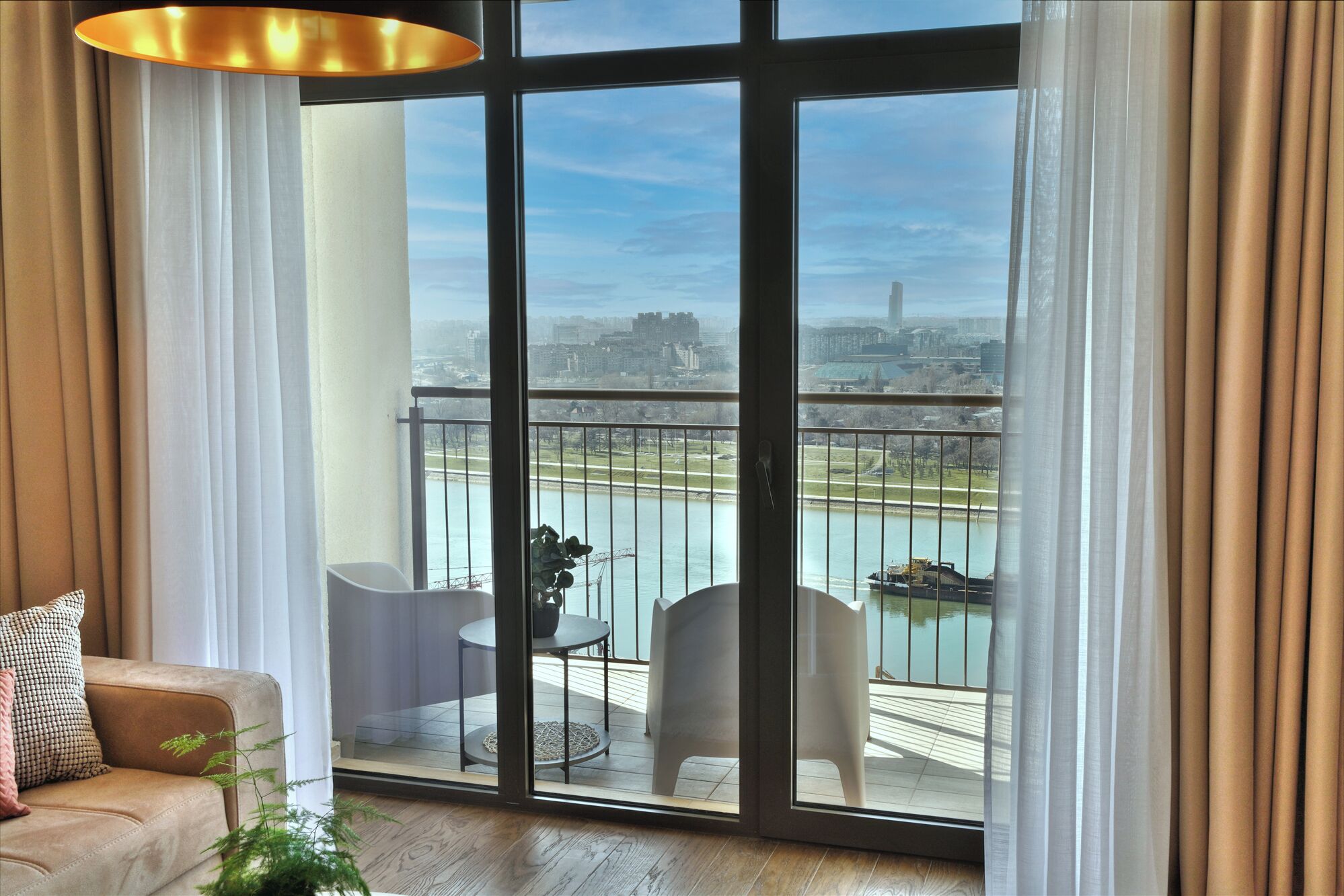 Cofres nos quartos, quartos à prova de som