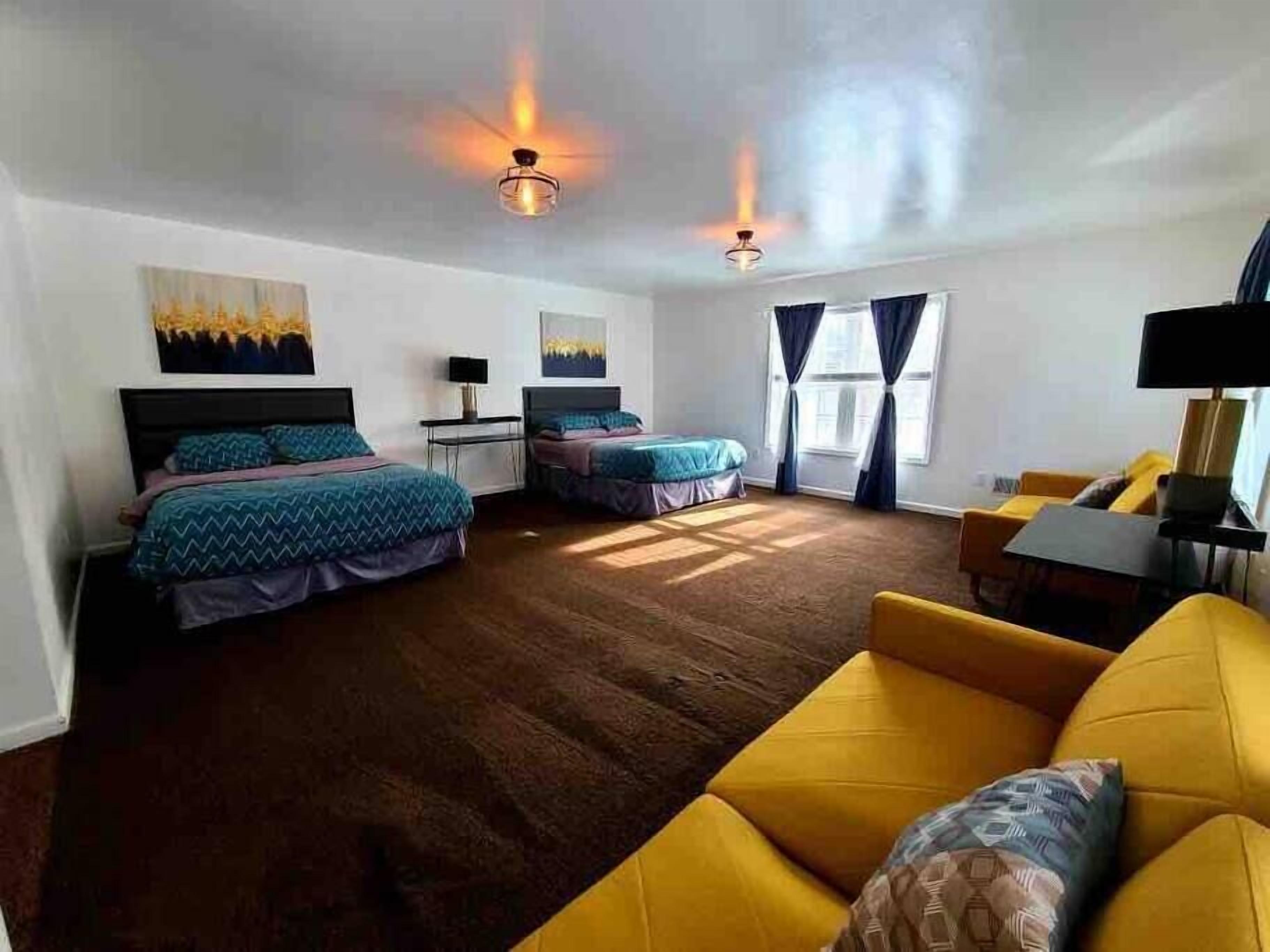 4 bedrooms, iron/ironing board, WiFi