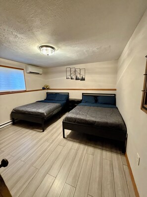 4 chambres, fer et planche à repasser, Wi-Fi, draps fournis