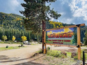 Property grounds - 4K River Ranch • Condo 4 • Sleeps 4 (Red River)