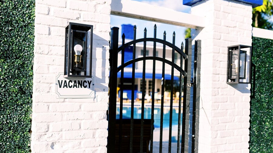 Casa Cordova by Lowkl