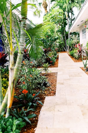 Exterior. Casa Cordova by Lowkl