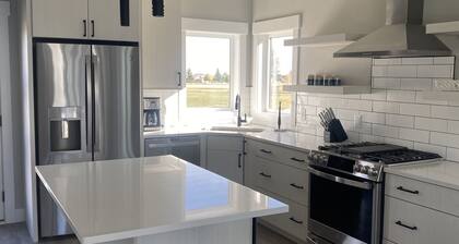 Modern Ski Lodge - 10 min from Red Lodge Mtn