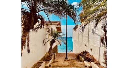 Amazing Ocean Views from this 2 bedroom apartment