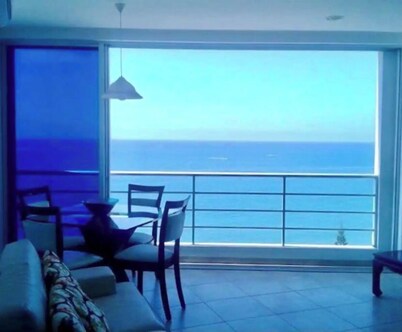 Amazing Ocean Views from this 2 bedroom apartment