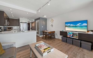 Interior - Views of Marina, Walk to Beach, Pool, Restaurants (St. Thomas)
