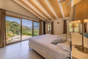 4 Schlafzimmer, Bügeleisen/Bügelbrett, kostenloses WLAN, Bettwäsche