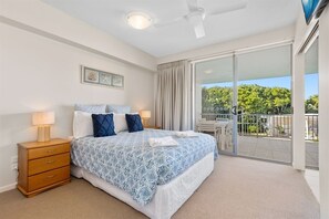 3 chambres, fer et planche à repasser, Wi-Fi, draps fournis