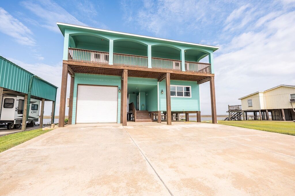 Spacious Home on ICW w/ Fabulous Patios on Sargent Beach & ICW Side!