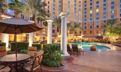2 Bed 2 Bath Las Vegas - Pools, Hot Tubs, Cabanas and More!