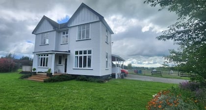 Warm and welcoming, private one bedroom on a lifestyle property.