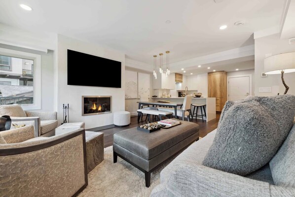 TV, fireplace