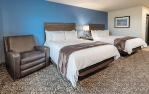 Pillow-top beds, desk, blackout curtains, iron/ironing board - My Place Hotel-Jacksonville/Camp Lejeune, NC (Jacksonville)
