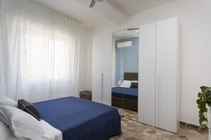 2 Schlafzimmer, Bügeleisen/Bügelbrett, Reisekinderbett, Bettwäsche