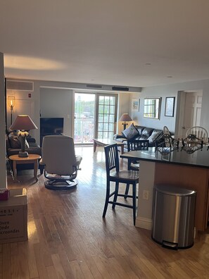 Smart TV - Gorgeous Oceanview Condo in Old Orchard Beach (Old Orchard Beach)