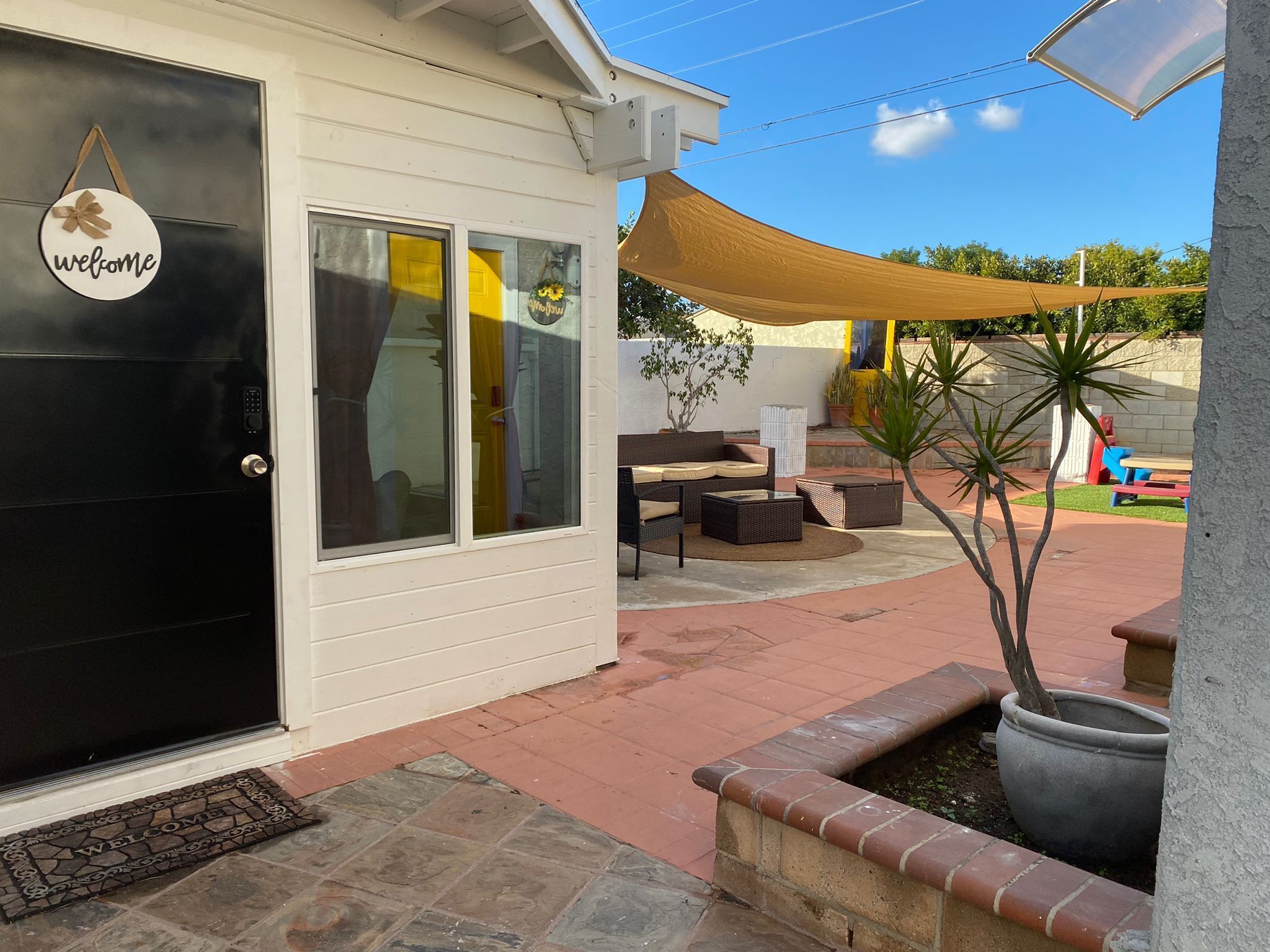 Garden Suite in Gardena - 10 min to Beach and LAX