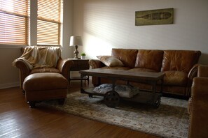 TV, DVD player - Mountain getaway on Granby Ranch! nearby hiking, skiing, endless scenic views! (Granby)