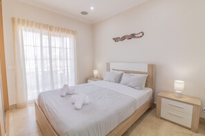 2 Schlafzimmer, Bügeleisen/Bügelbrett, kostenloses WLAN