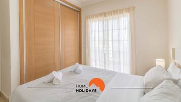 2 slaapkamers, een strijkplank/strijkijzer, gratis wifi