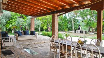 Vila, 4 kamar tidur, Boleh Merokok, patio | Teras/patio