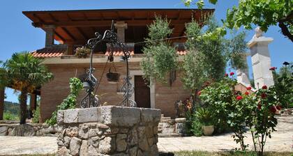 Meridiana Holiday House With Shared Swimming Pool