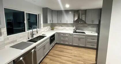 Cheerful Cozy Home Recently Remodeled