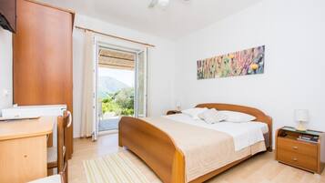 Phòng đôi (Standard Double Room with Terrace and) | 3 phòng ngủ, truy cập Internet không dây miễn phí