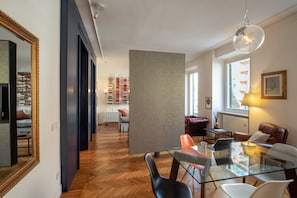 Apartment | Dining
