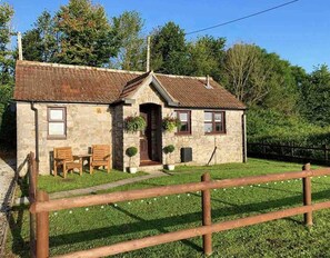 Cottage, 1 Queen Bed | Exterior - Cosy & Characterful, Seaside Cottage, Dog Friendly (Weston-super-Mare)