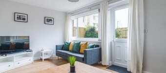 Charming 3-bed House in Newcastle Upon Tyne