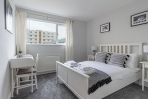 3 bilik tidur, seterika/papan seterika, Wi-fi percuma, cadar katil