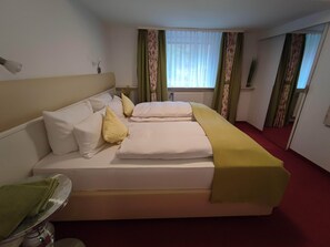 1 bedroom - Room in Guest Room - Pension Forelle - Doppelzimmer (Forbach)