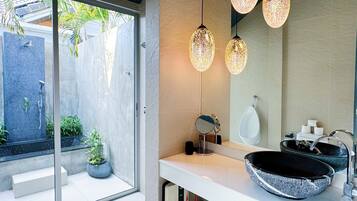 House, 3 Bedrooms, Private Pool, Garden View | Bathroom