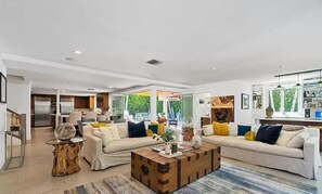 Interior - Captivating 6-bed House in Marina del Rey (Marina del Rey)