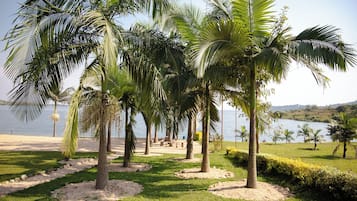 Room, 1 Bedroom, Balcony, Garden View | Beach
