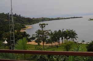 Room, 1 Bedroom, Balcony, Garden View | Beach