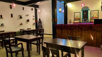 Apartment, 2 Bedrooms, Accessible, Smoking | Interior