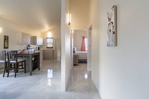 Bungalow, 2 Bedrooms, Patio, Ocean View | Hallway