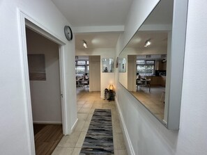 House, Multiple Beds | Interior - Gorgeous 4 Bedrooms, 5-baths House Central London (London)