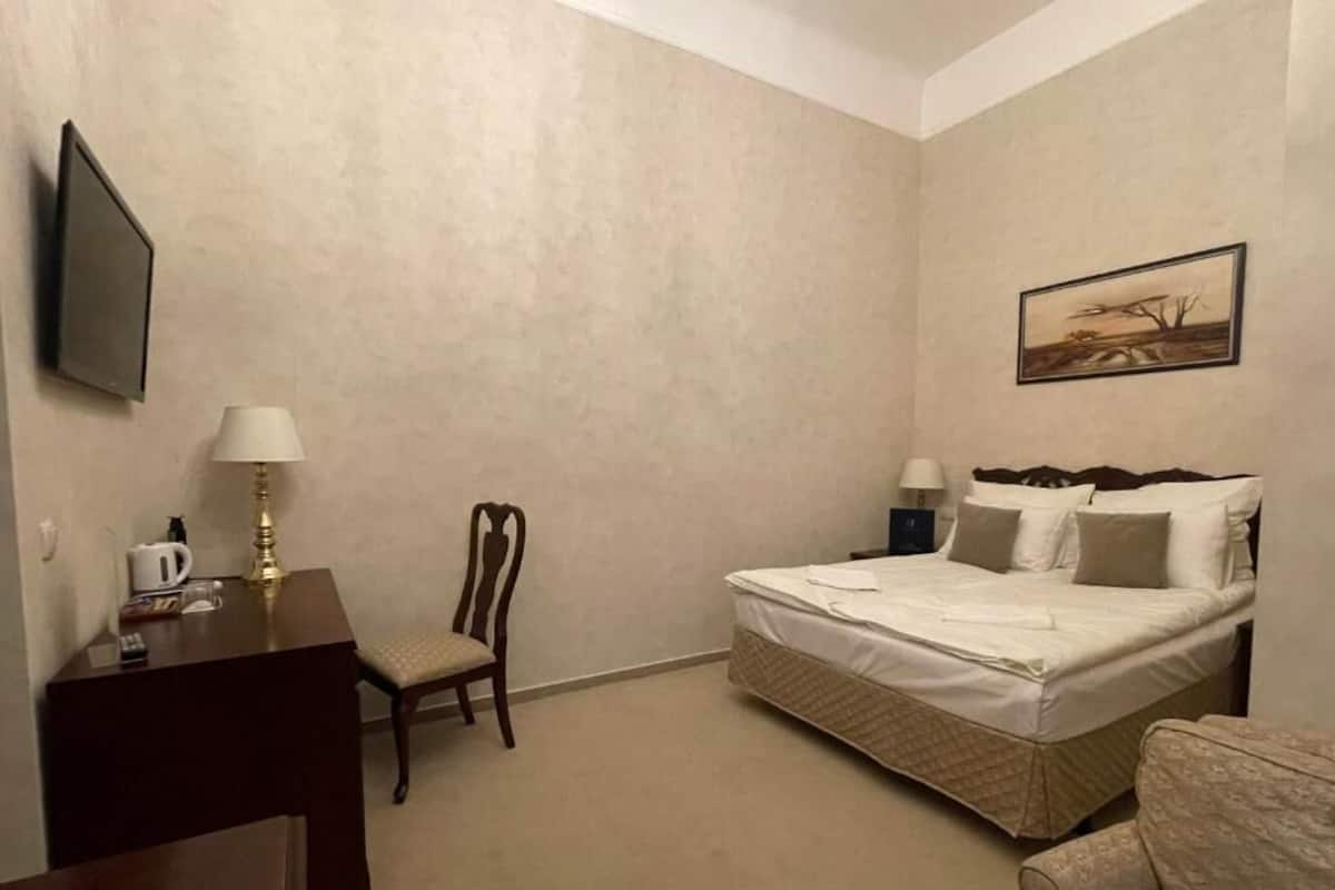 Classic Double Room
