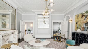 Unclassified image, 2 of 21, button - Beautiful 5-bed Apartment in Mayfair (London)