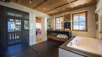 Shower, towels