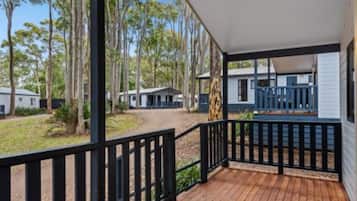 Superior 2 Bedroom Cabin - Sleeps 4 | Terrace/patio