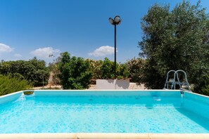 Piscina stagionale all'aperto