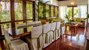 Villa, 3 Schlafzimmer, Terrasse, Gartenblick | Speisen