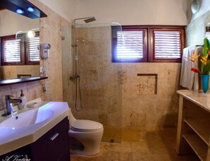 Villa, 3 Bedrooms, Patio, Garden View | Bathroom