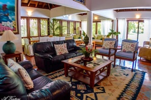 Villa, 3 Bedrooms, Patio, Garden View | Interior