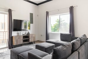 Appartement, 2 chambres, terrasse, vue sur la ville | Salle de séjour
