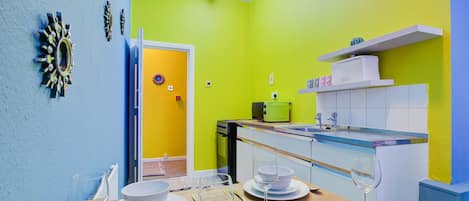 Departamento, 2 camas Queen size | Restaurantes