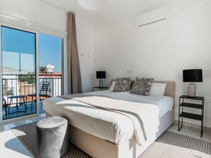Villa, 3 habitaciones, balcón, vista a la alberca | 3 habitaciones 
